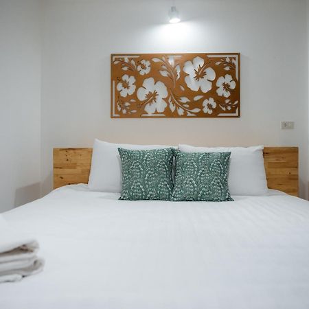 Lamoon Boutique Hotel Супханбури Экстерьер фото